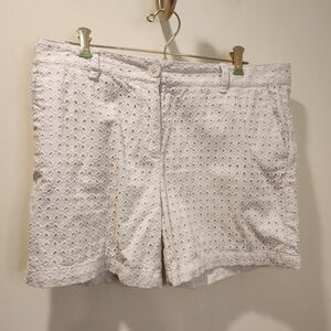 Loft women's cream casual Eyelet cotton shorts size 8